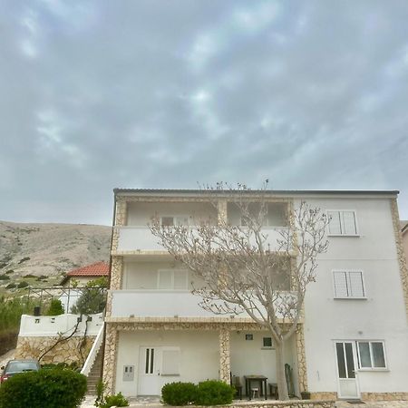 Apartments Anka Pag Pag Town Exterior photo