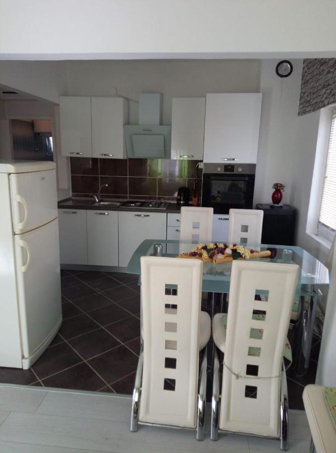 Apartments Anka Pag Pag Town Exterior photo